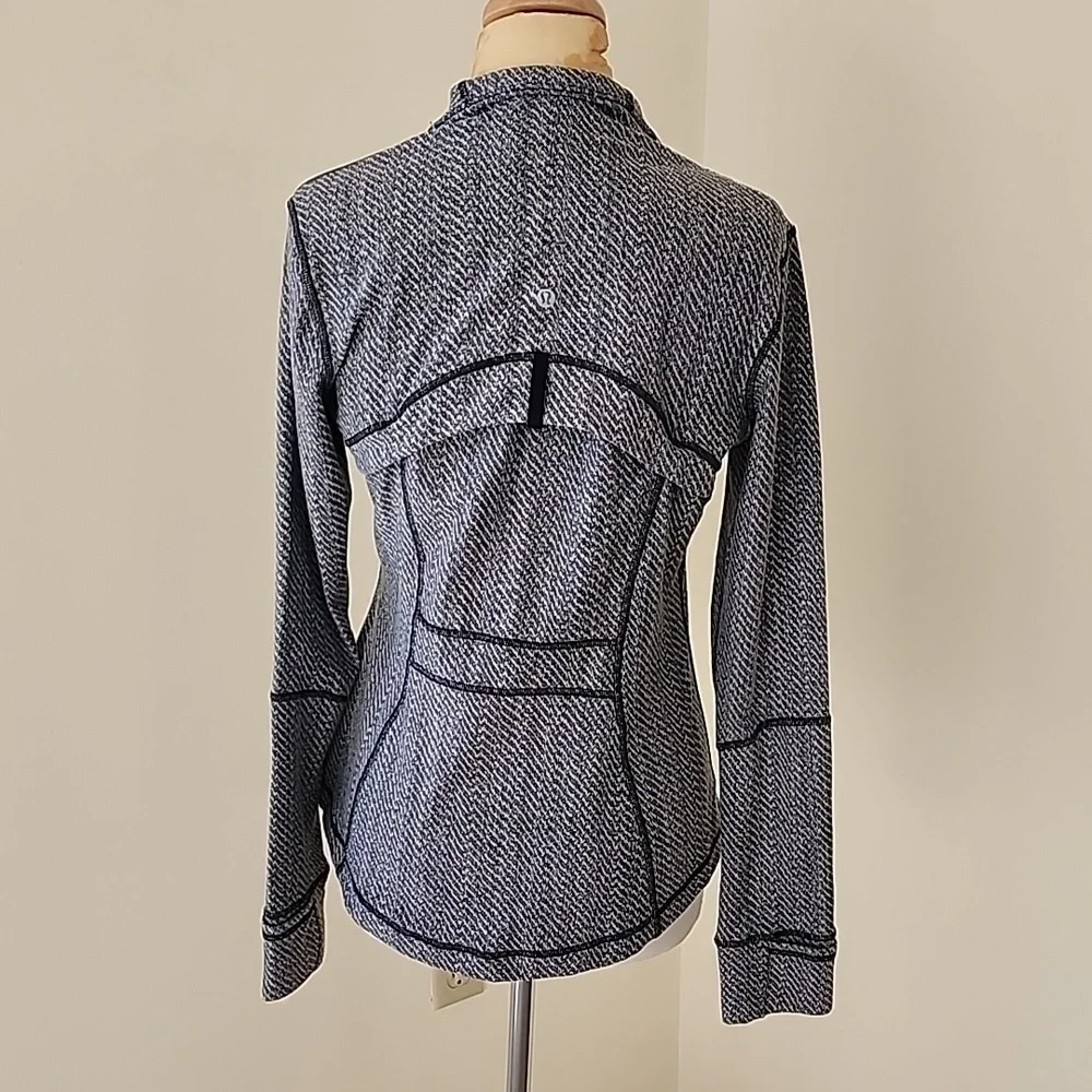 lululemon athletica SZ 10, grey zippered jacket.